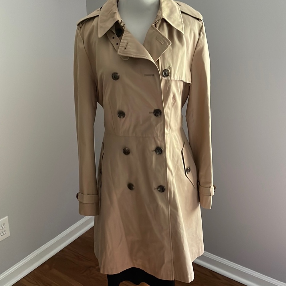LAUREN Classic Trench Coat.